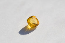 画像をギャラリービューアに読み込む, .90ct Loose Natural Cushion Yellow Sapphire