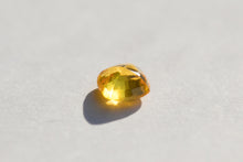 画像をギャラリービューアに読み込む, .90ct Loose Natural Cushion Yellow Sapphire