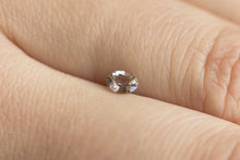 画像をギャラリービューアに読み込む, .30ct Loose Natural Oval Brownish Purple Sapphire