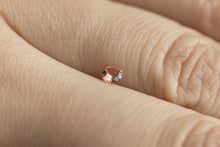 画像をギャラリービューアに読み込む, .18ct Loose Natural Round Padparadscha Sapphire