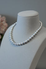 Load image into Gallery viewer, Elegant Dew- Blue shimmers