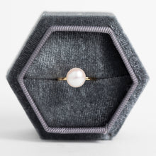 Load image into Gallery viewer, Elegant Dew- Serene promise