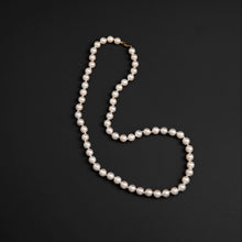 Load image into Gallery viewer, Elegant Dew- Pale Aura