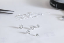 画像をギャラリービューアに読み込む, Solitaire Diamond with Tapered Halfway Pave Engagement Ring