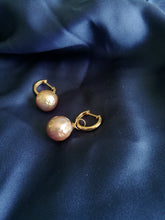 Load image into Gallery viewer, Elegant Dew-Fair rosette