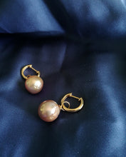 Load image into Gallery viewer, Elegant Dew-Fair rosette