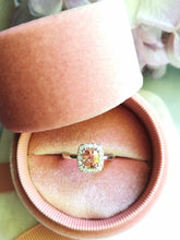 Laden Sie das Bild in den Galerie-Viewer, Custom Made Spinel with White Sapphire Halo 925 Silver Ring