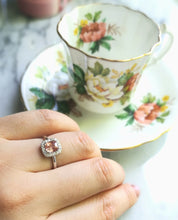 Laden Sie das Bild in den Galerie-Viewer, Custom Made Spinel with White Sapphire Halo 925 Silver Ring