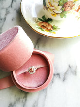 Laden Sie das Bild in den Galerie-Viewer, Custom Made Spinel with White Sapphire Halo 925 Silver Ring