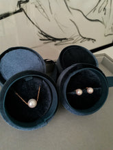 Load image into Gallery viewer, Elegant Dew- Rosy mist