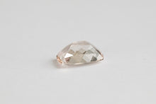 画像をギャラリービューアに読み込む, 1.62ct Loose Natural Cushion Salmon Pink Morganite