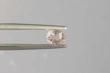 画像をギャラリービューアに読み込む, .66ct Loose Natural Oval Peach Pink Morganite