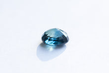 Charger l&#39;image dans la galerie, 1.90ct Loose Oval Blue Sapphire
