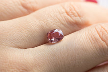 将图片加载到图库查看器，1.50ct Loose Cushion Padparadscha Sapphire with GIS cert
