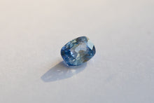 Charger l&#39;image dans la galerie, 1.25ct Loose Natural Rectangular Light Blue Sapphire
