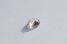 Laden Sie das Bild in den Galerie-Viewer, .70ct Loose Natural oval Light Pink Sapphire
