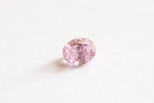 Загрузить изображение в средство просмотра галереи, .55ct Loose Natural Oval Pink Sapphire
