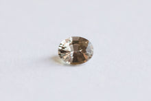 Загрузить изображение в средство просмотра галереи, .30ct Loose Natural Oval Brownish Purple Sapphire
