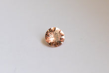 Charger l&#39;image dans la galerie, .18ct Loose Natural Round Padparadscha Sapphire
