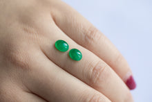 将图片加载到图库查看器，2.83ct Loose Pair of Natural Oval Cab Emerald
