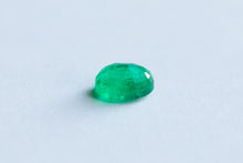 将图片加载到图库查看器，0.58ct Loose Natural Oval Emerald
