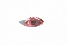 Charger l&#39;image dans la galerie, 1.35ct Loose Natural Oval Tourmaline
