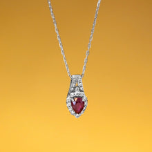 Laden Sie das Bild in den Galerie-Viewer, Natural Ruby with diamond pendant in Platinum
