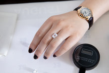 Laden Sie das Bild in den Galerie-Viewer, Solitaire Diamond with Halfway Pave Engagement Ring
