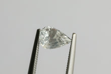 Laden Sie das Bild in den Galerie-Viewer, 1.09ct Loose Natural Pear Shape White Sapphire
