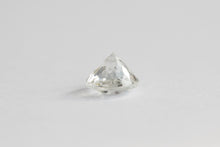 Laden Sie das Bild in den Galerie-Viewer, 1.11ct Loose Natural Round Brilliant White Sapphire
