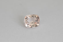 Charger l&#39;image dans la galerie, .55ct Loose Natural Cushion Peach Pink Morganite
